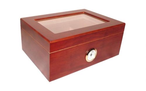 Humidor 50 szál szivar részére,  barna színű cédrusfa szivar doboz, üvegtető, párásítóval, hygrométerrel 