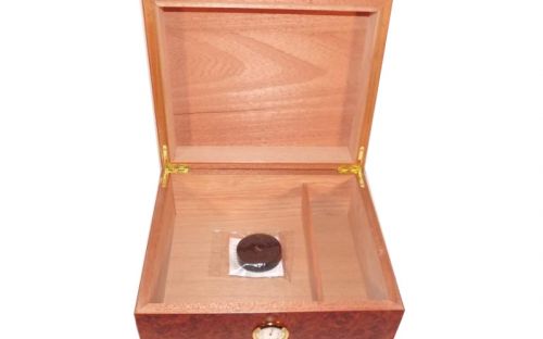 Humidor 40 szál szivar részére, cédrusfa szivar tároló doboz, párásítóval, külső hygrométerrel - gyökérmintás, Angelo