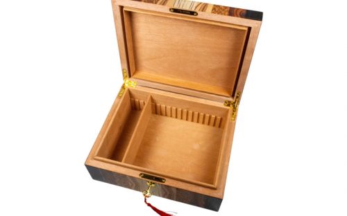 Humidor 50 szál szivar részére, lakkozott spanyol cédrusfa szivartartó doboz, kulccsal zárható, párásító, hygrometer - Passatore