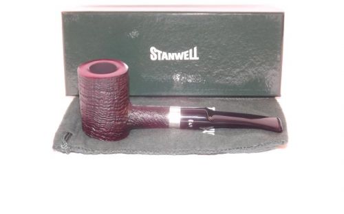 Stanwell pipa Sterling 207 Black Sand