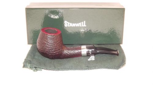 Stanwell pipa Sterling 233 Black Sand