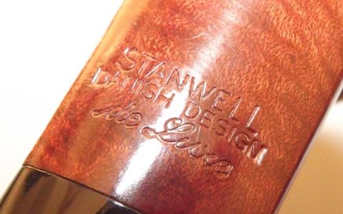 Stanwell pipa De Luxe 182 Brown Polish