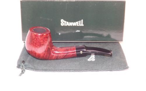 Stanwell pipa De Luxe 233 Brown Polish