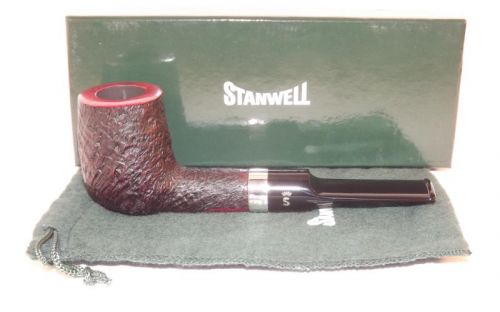 Stanwell pipa Sterling 13 Black Sand