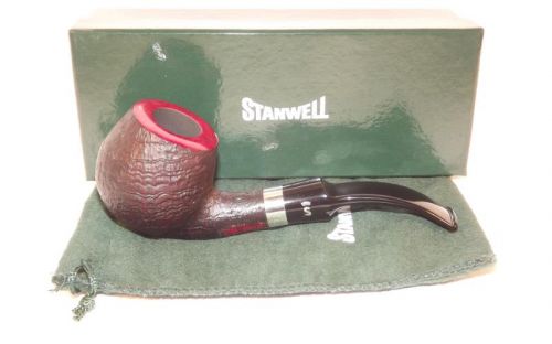 Stanwell pipa Sterling 84 Black Sand