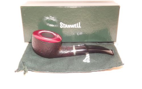 Stanwell pipa Sterling 95 Black Sand