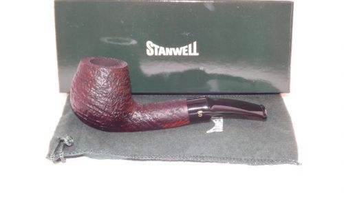 Stanwell pipa De Luxe 233 Black Sand