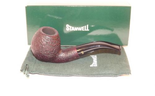 Stanwell pipa De Luxe 185 Black Sand