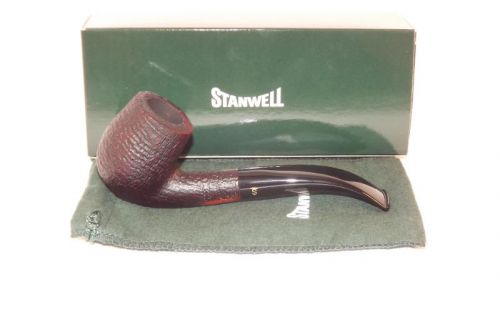 Stanwell pipa De Luxe 246 Black Sand