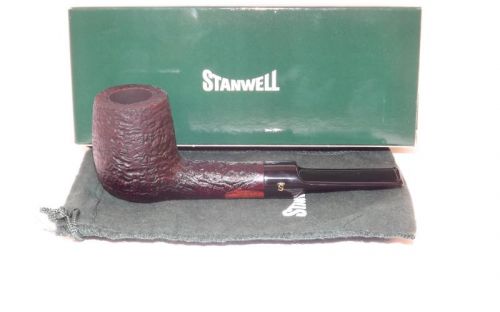 Stanwell pipa De Luxe 13 Black Sand