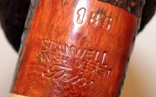 Stanwell pipa Trio 185 Black Sand