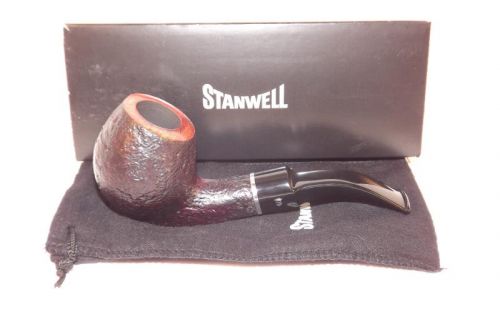 Stanwell pipa Relief 232 Black Sand