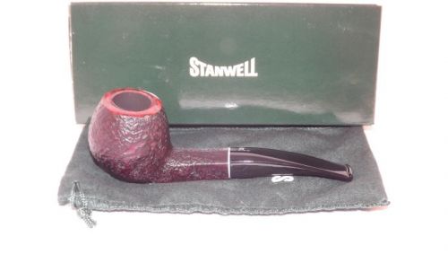 Stanwell pipa Relief 182 Black Sand