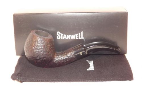 Stanwell pipa De Luxe 232 Black Sand