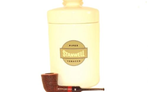Stanwell Classic Red Sand pipa + dohánytartó