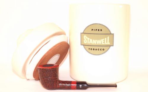 Stanwell Classic Red Sand pipa + dohánytartó