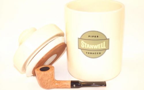 Stanwell Flawless pipa + dohánytartó