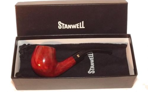 Stanwell pipa Featherweight 304 Brown Polish