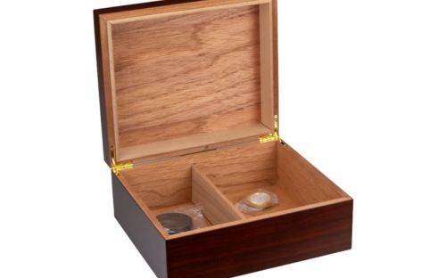 Humidor 40 szál szivar részére, barna, spanyol cédrusfa, párásító, hygrometer - Achenty! 