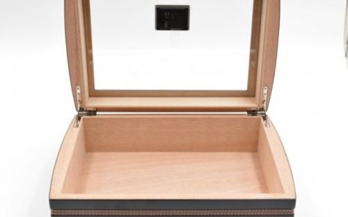 Humidor 40 szál szivarnak, cédrusfa szivar doboz, üvegtető, párásítóval, digitális higrométerrel - fekete