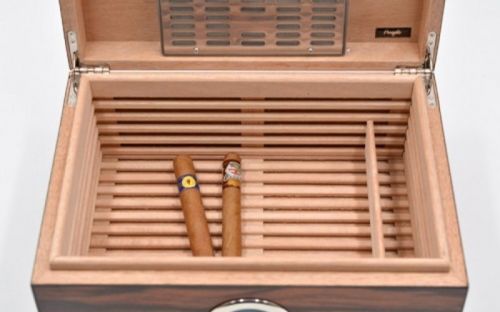 Exkluzív-Luxus humidor 50 szál szivar részére, cédrusfa szivar doboz, DIGITÁLIS hygrométerrel - barna-csíkos