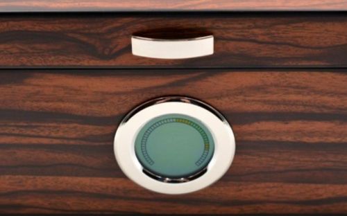 Exkluzív-Luxus humidor 50 szál szivar részére, cédrusfa szivar doboz, DIGITÁLIS hygrométerrel - barna-csíkos