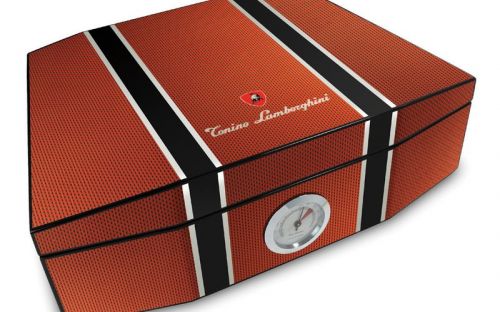 Humidor 50 szivar részére, cédrusfa szivar doboz, párásítóval, külső hygrométerrel - Lamborghini Carbon-orange