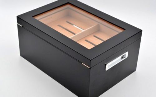 Gasztro humidor 80 szál szivar részére, üveges szivar doboz, cédrusfa, külső hygrométerrel és párásítóval - fekete