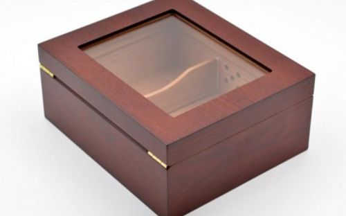 Humidor 50 szál szivar részére, cédrusfa szivar doboz, üvegtető, párásítóval, hygrométerrel - vöröses barna, Angelo