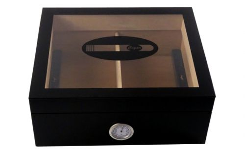 Humidor 50 szivar részére, üveg tetős szivartartó doboz, szivar díszítéssel a tetején, külső hygrometer