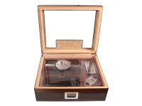 Humidor 50 szál szivar részére, spanyol cédrusfa szivar tároló doboz, párásító, hygrométer, barna-fekete, üvegtetős + AJÁNDÉK szett