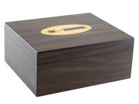 Humidor 50 szál szivar részére, dióbarna színű, spanyol cédrusfa szivartartó doboz, párásító és belső hygrometer - szivar díszítéssel